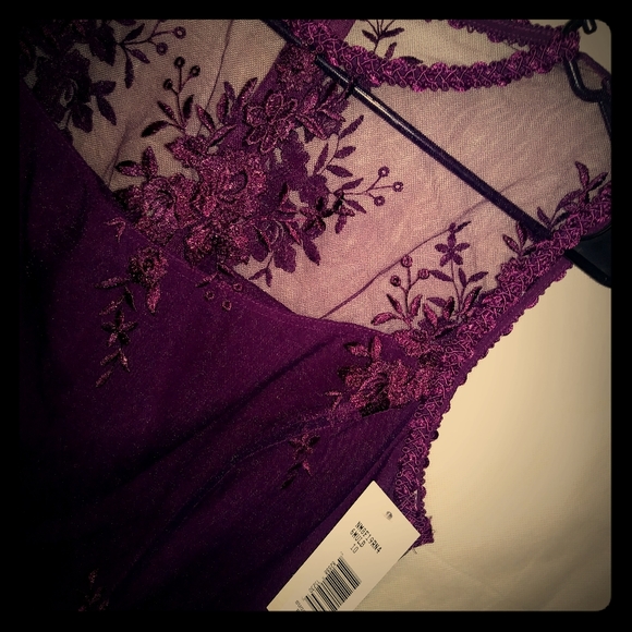 Dresses & Skirts - Lacey Dress